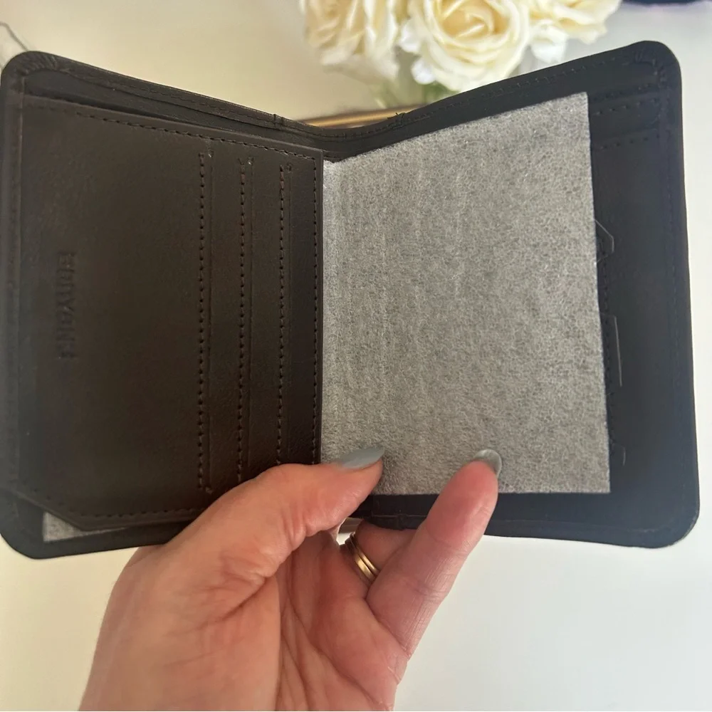 Banyanu genuine leather RFID blocking bifold men’s wallet